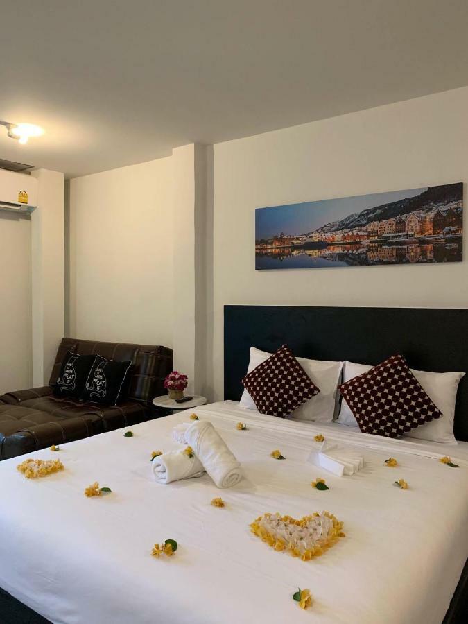 Beam House Hotel Patong Luaran gambar
