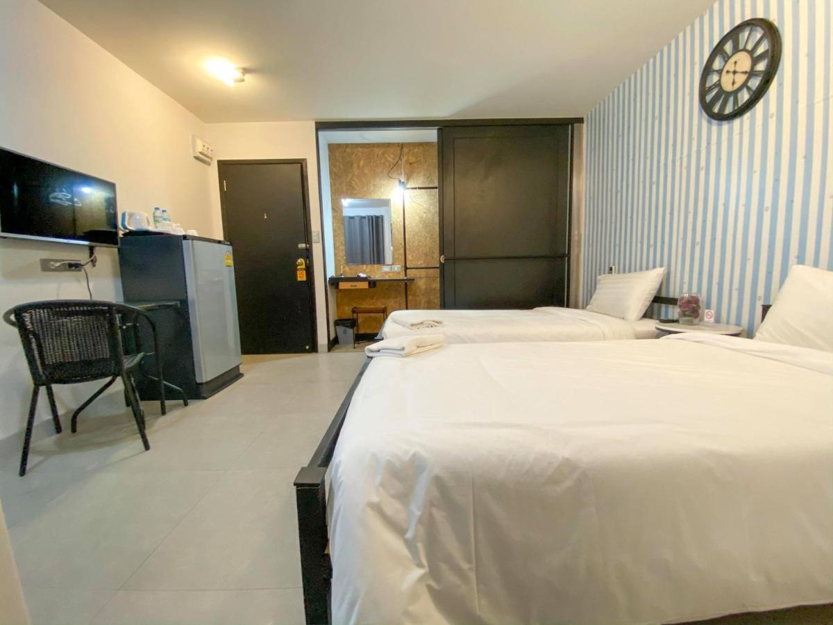 Beam House Hotel Patong Luaran gambar