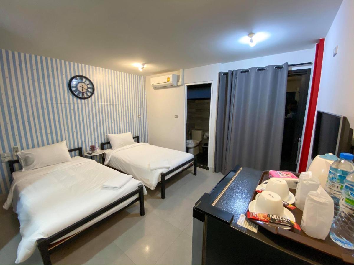 Beam House Hotel Patong Luaran gambar